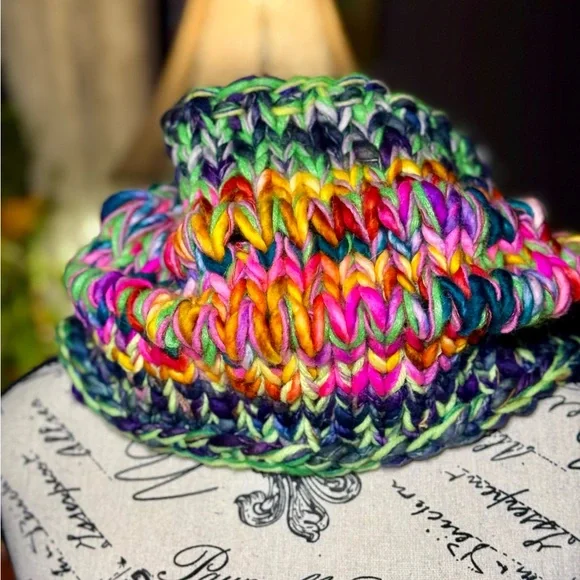 Hand Knit Luxury Infinity Cowl•One of a Kind Chunky Boho Scarf •Artisan Knitwear - Picture 17 of 17